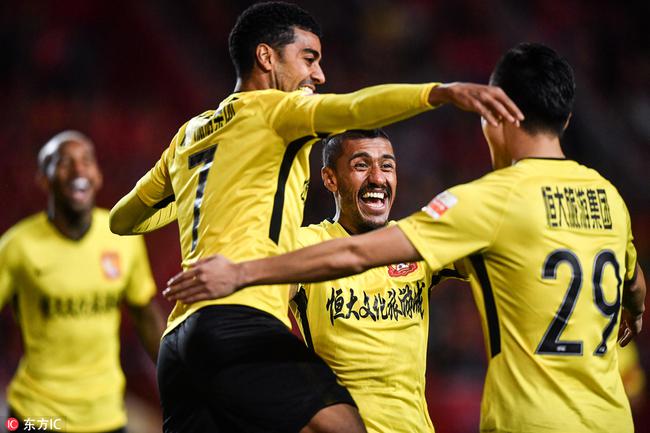 广州恒大战胜河北华夏，继续领跑积分榜